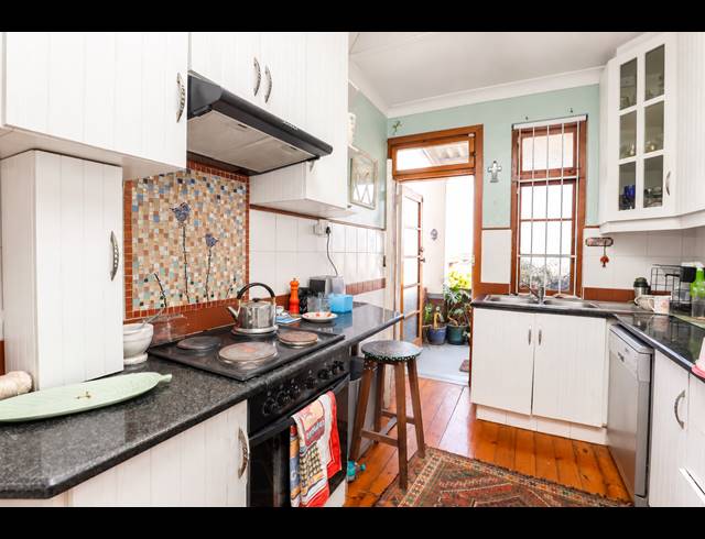 3 BEDROOM APARTMENT FOR SALE IN GLENWOOD